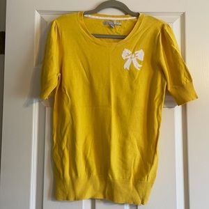 Old Navy L Sunny yellow sweater with slight puff sleeve